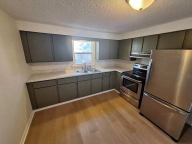 Main picture of 204 Elm St
