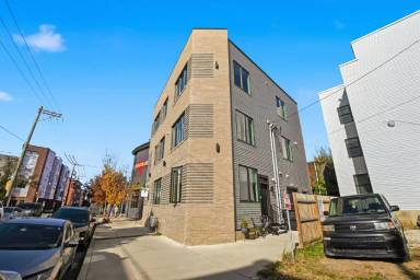 Main picture of 2301 Frankford Ave