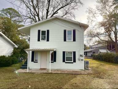 Main picture of 103 Henry St