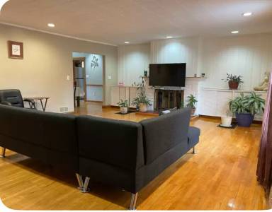 Main picture of 170 White St