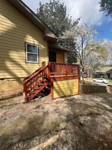 Main picture of 1366 Clermont Ave