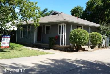 Main picture of 915 Collier St