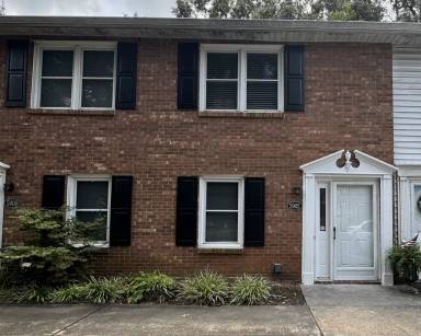 Main picture of 5902 King Charles Ct