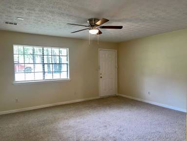 Main picture of 66 Darwin Dr