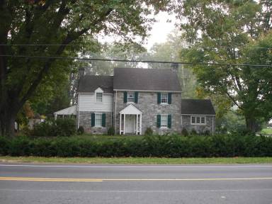 Main picture of 2037 Lititz Pike