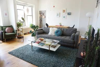 Main picture of 1443 S Broad St