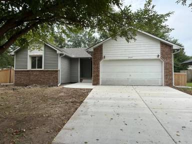 Main picture of 2101 N Parkridge Ct