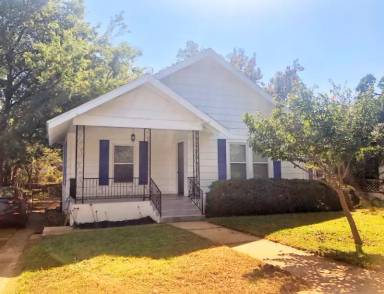 Main picture of 1126 W Woodard St