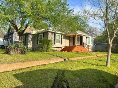 Main picture of 1330 W Sears St