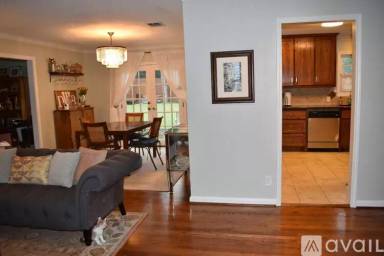 Main picture of 431 Mayrant Dr