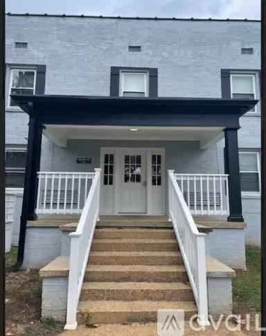Main picture of 440 Trunk St NE