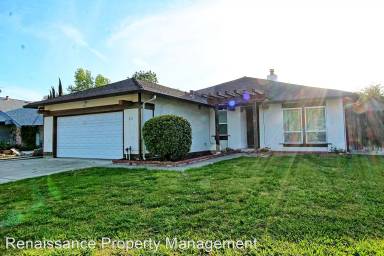 Main picture of 231 Club House Way