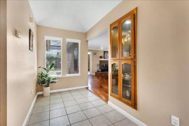 Main picture of 285 W Ash Ave