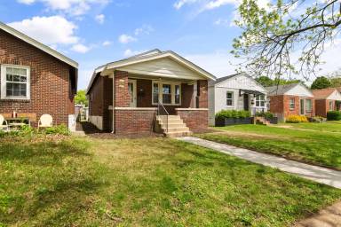 Main picture of 4011 McDonald Ave