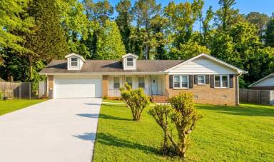 Main picture of 2866 Manor Ct