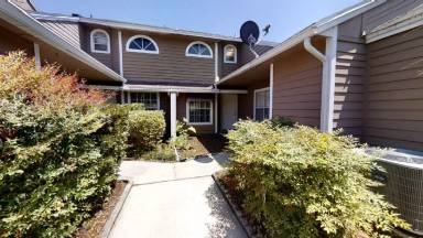 Main picture of 12729 Ashbrook Cir E