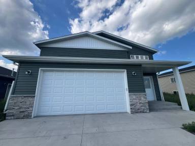 Main picture of 1610 6th Ave NE