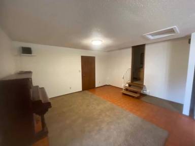 Main picture of 5852 Lawrence Rd