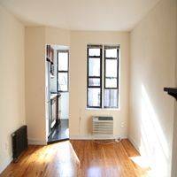 Main picture of 415 E 80th St