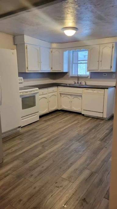 Main picture of 215 Pear St