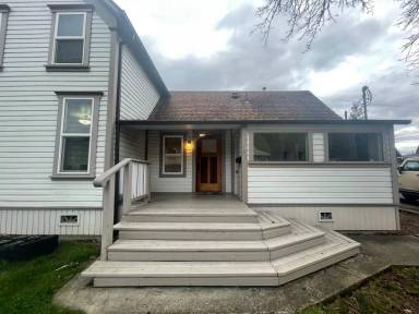 Main picture of 641 W Ballf St