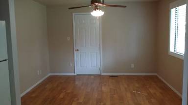 Main picture of 395 W Cranmer Dr