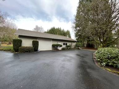 Main picture of 29410 NE Wilsonville Rd