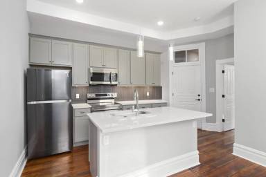 Main picture of 4244 Norfolk Ave