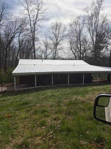 Main picture of 614 Shoreline Dr