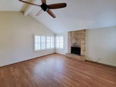 Main picture of 22906 Laketree Ln
