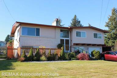 Main picture of 2657 S 150th St