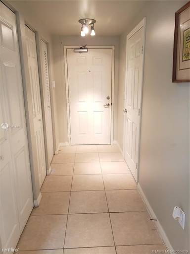 Main picture of 215 SW 42nd Ave