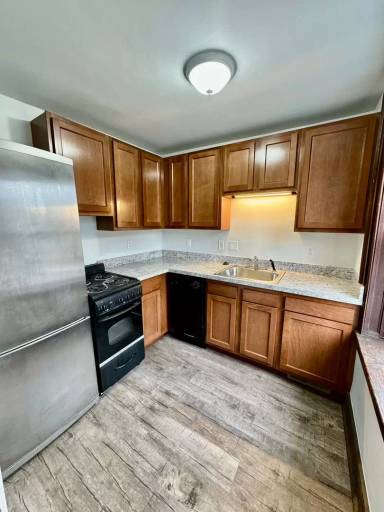 Main picture of 213 N River St