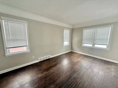 Main picture of 16146 W Parkway St