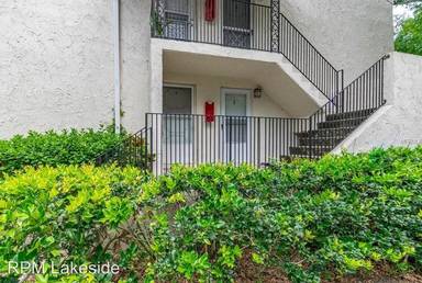 Main picture of 1103 Cypress Gardens Blvd