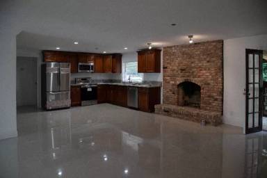 Main picture of 7201 Tallowtree Ln