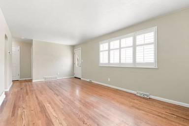 Main picture of 6743 Gray St