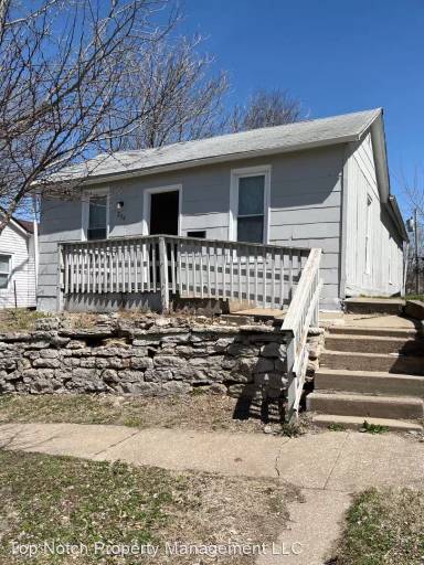 Main picture of 258 S 10th St