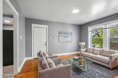 Main picture of 247 N Kilpatrick Ave