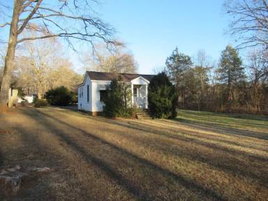 Main picture of 156 Coopertown Rd