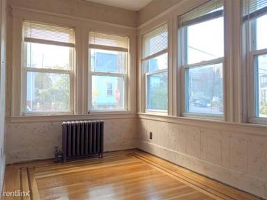 Main picture of 25 Dexter St