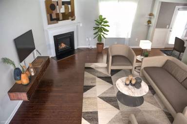 Main picture of 240 Lynchwick Ln