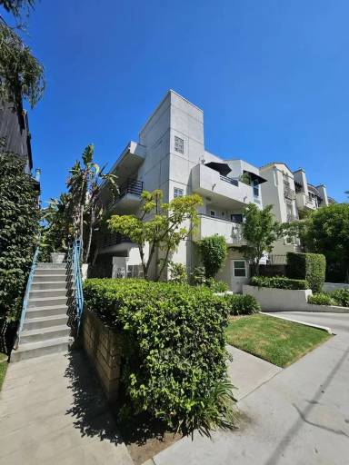 Main picture of 4212 Whitsett Ave