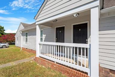 Main picture of 4800 Hoyle Dr