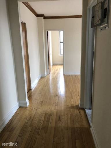 Main picture of 310 E 19th St