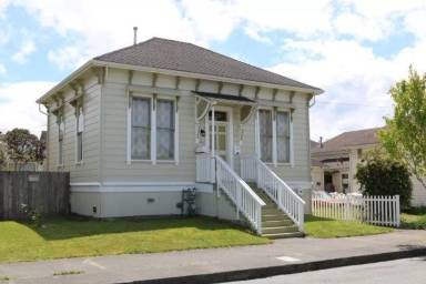 Main picture of 123 W Simpson St