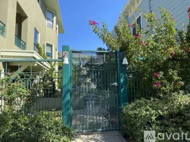 Main picture of 832 Georgia St