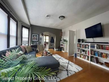 Main picture of 1650 N Arlington Pl