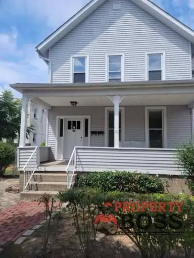 Main picture of 825 Wabash St