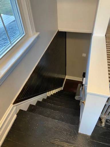 Main picture of 384 Broad St